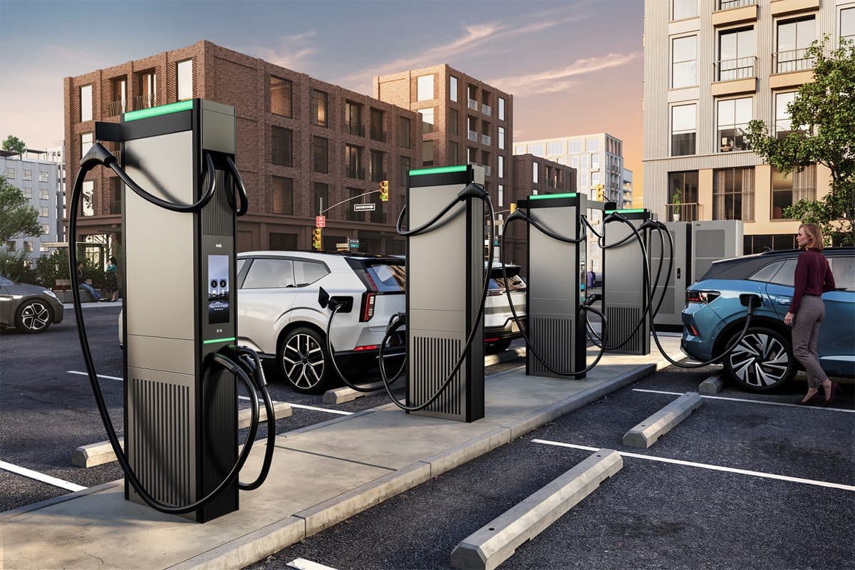 ABB’s new OM M-Series EV chargers: a distributed system that optimizes power delivery