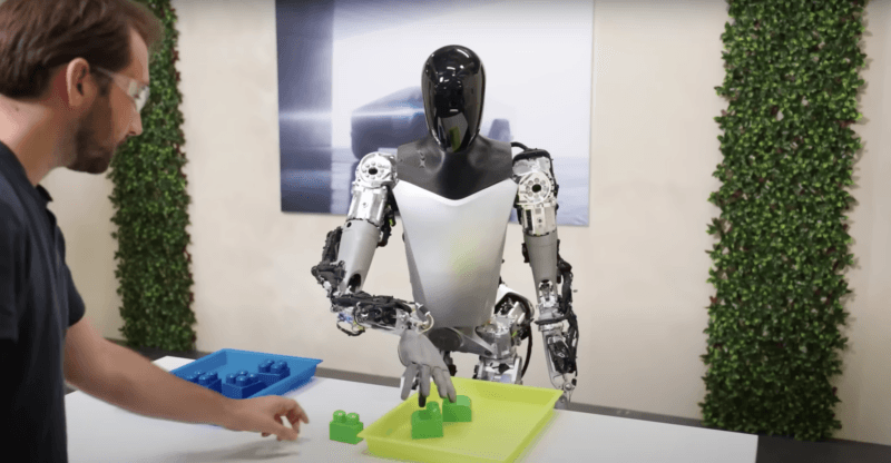 Who Is Tesla Selling 1 Million Humanoid Robots A Year To?