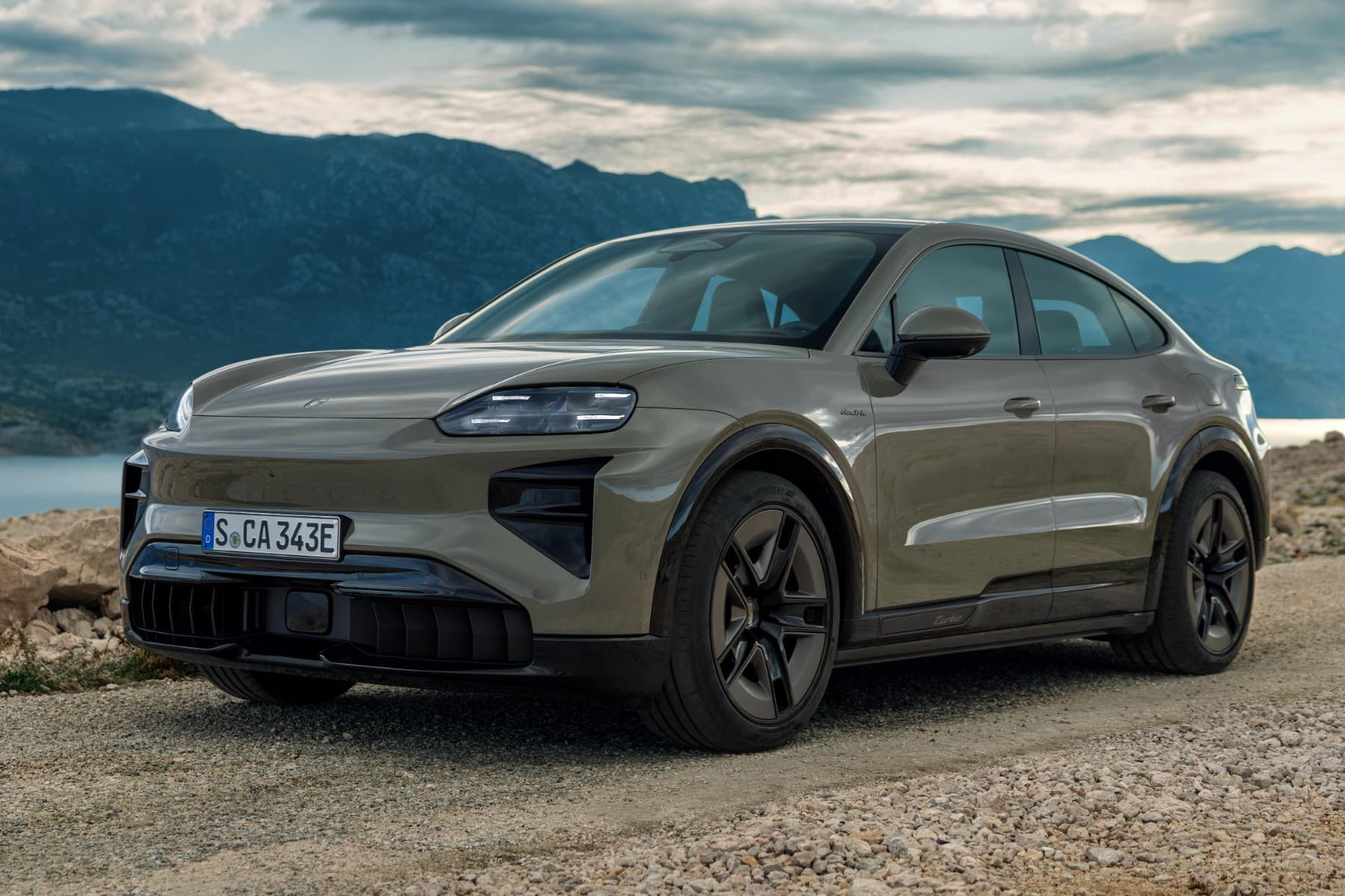 Porsche unveils Cayenne Coupé Electric